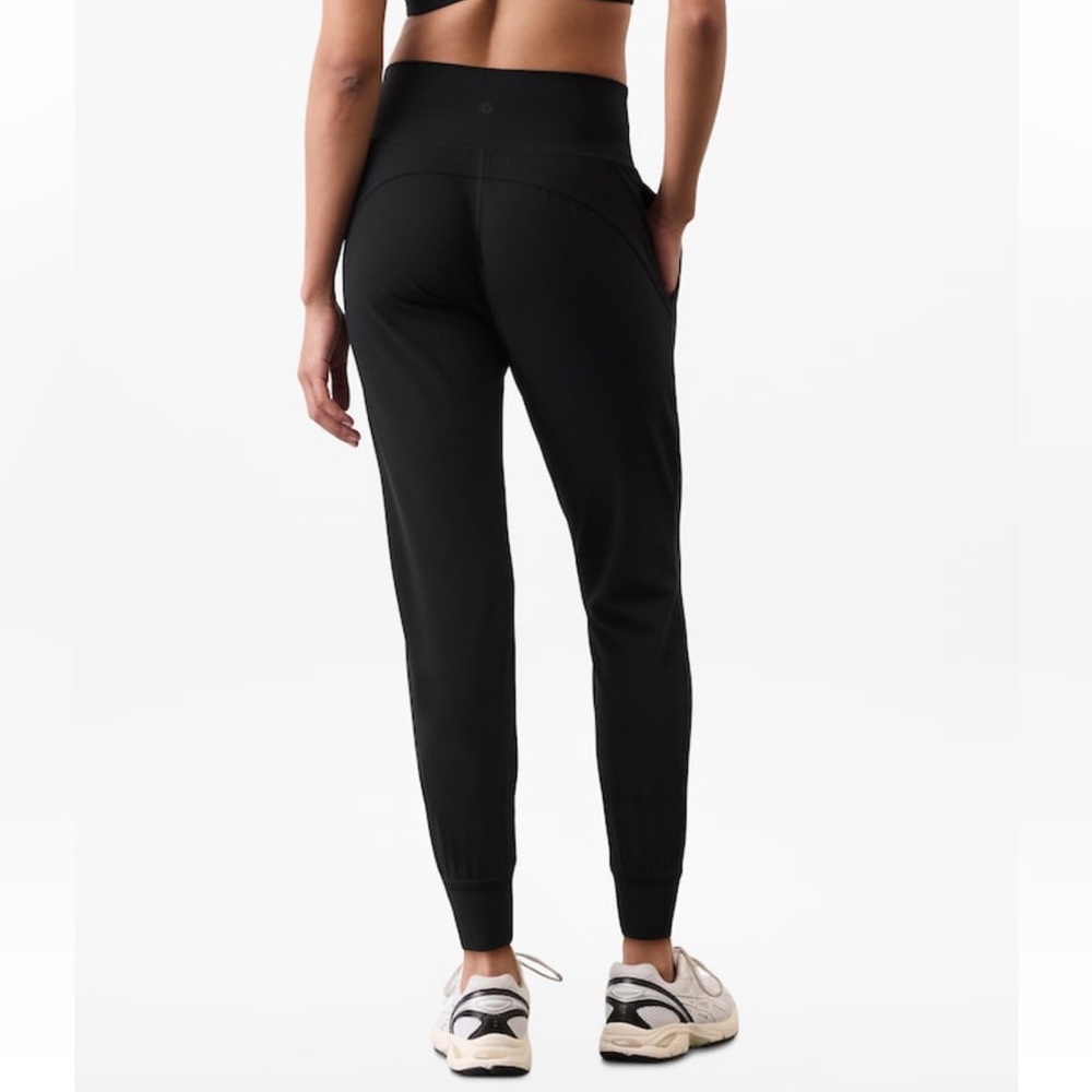 Athleta Salutation High Rise Jogger, Black, 531288 - Picture 2 of 7